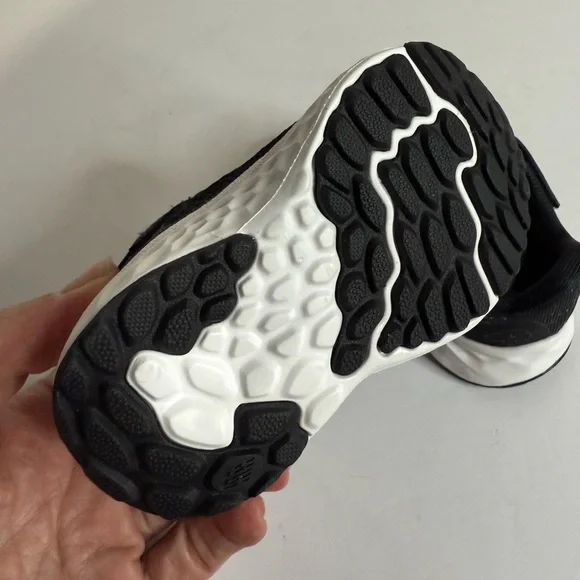 New Balance black and white toddler 3 extra wide New with tags - Picture 5 of 6